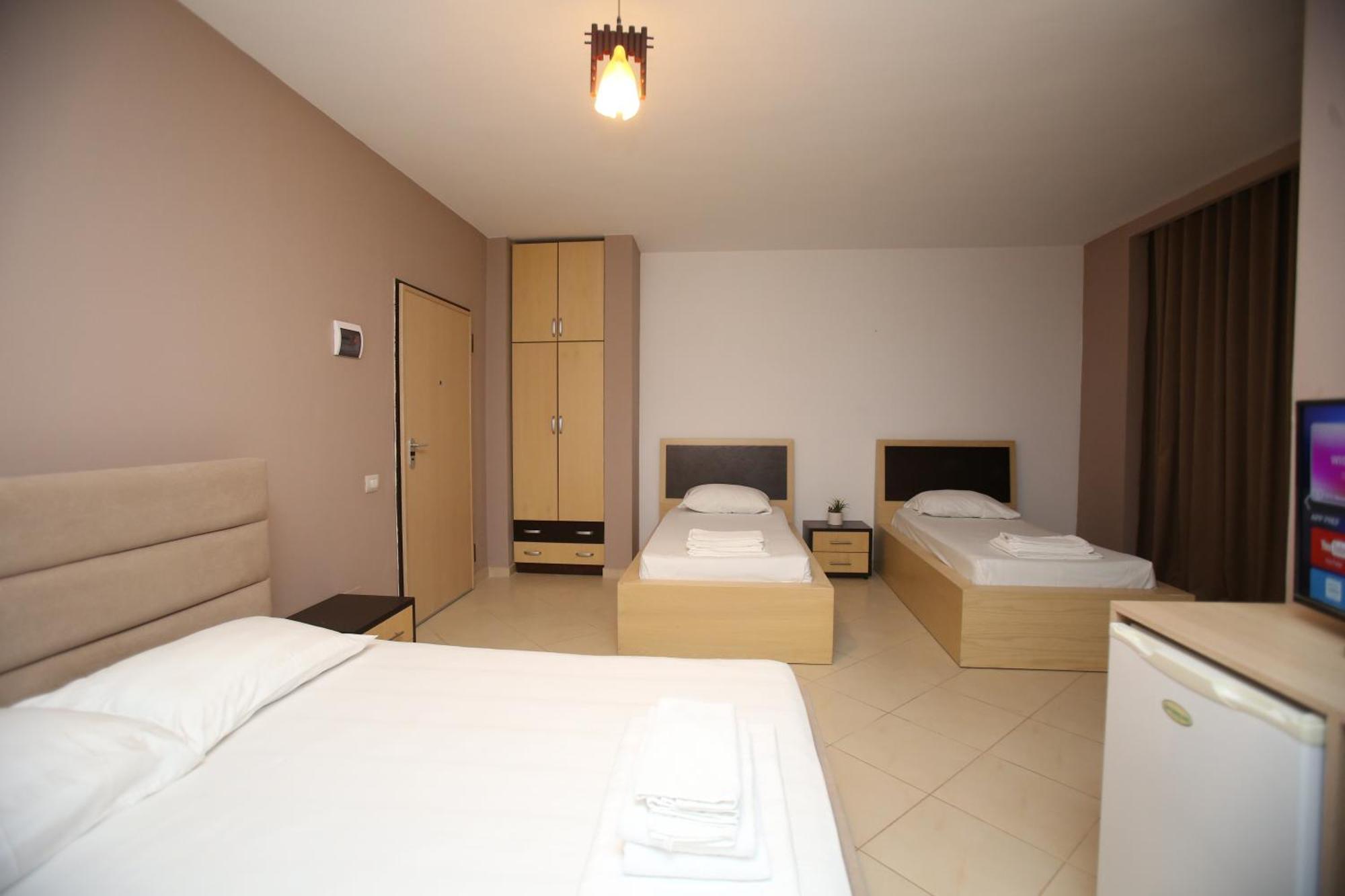 Tekb Rooms & Apartments Vlore Exterior photo